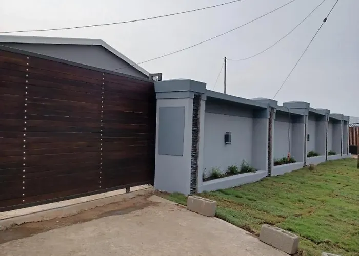 Grey House Lodge